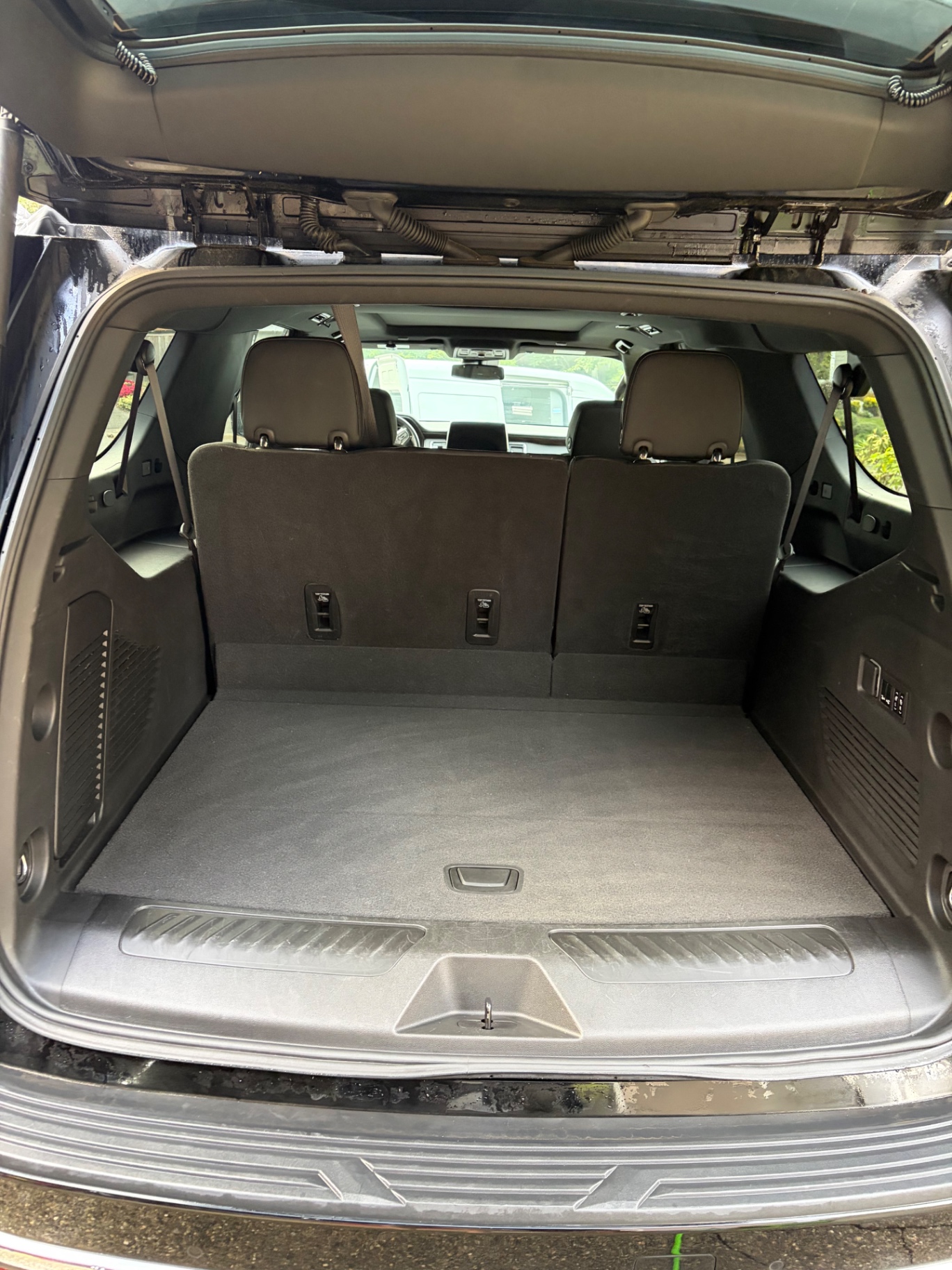 Suburban cargo area after full vacuum and extraction